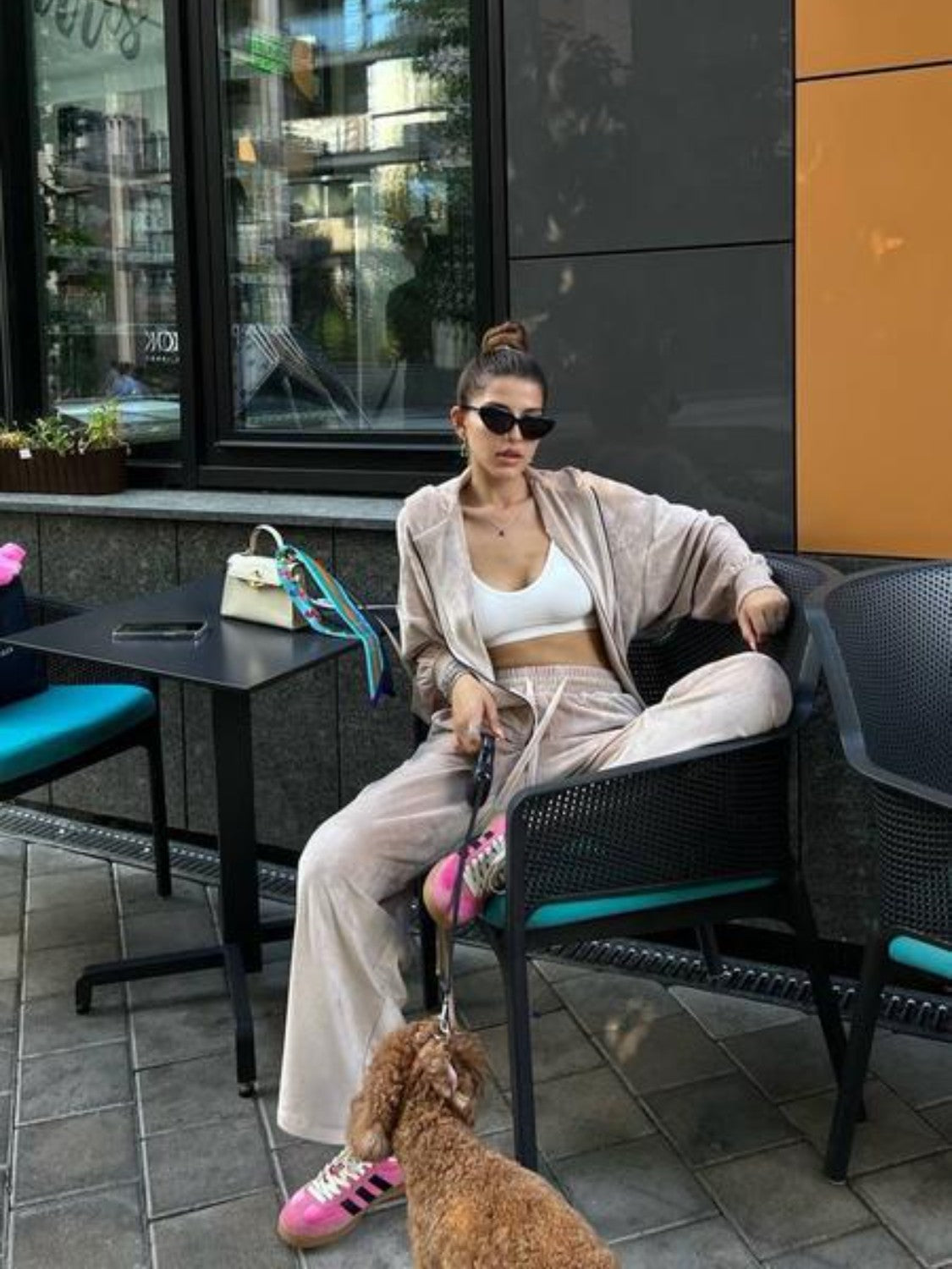 BELLA trendsi hooded jacket and pants set featuring a stylish, coordinated look with a comfortable fit and modern design.