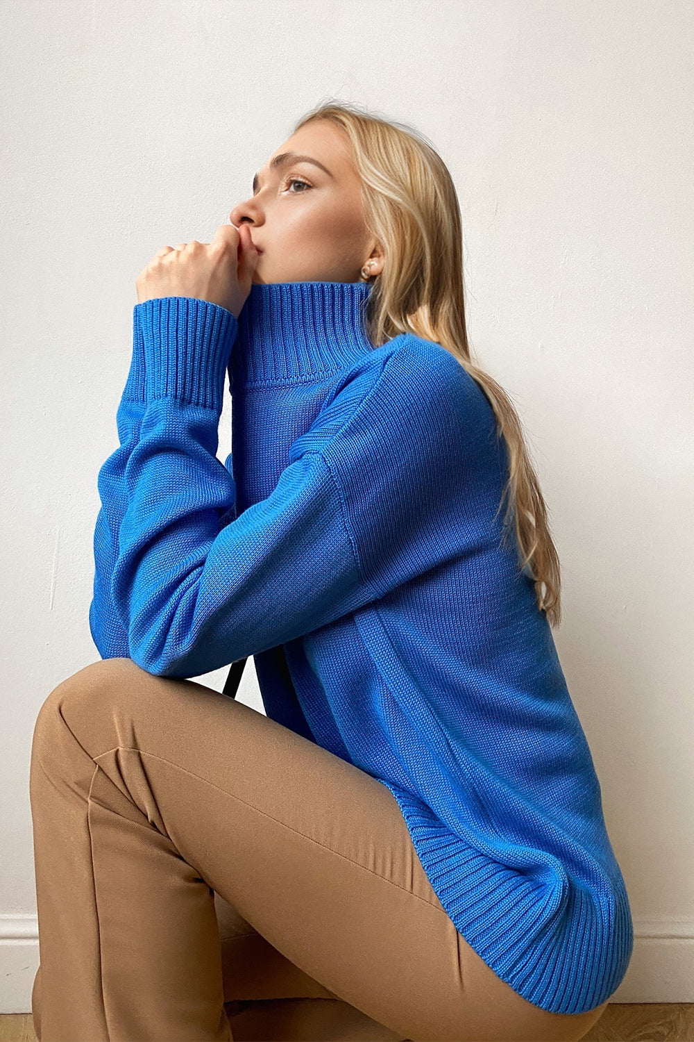 BELLA BLA trendsi turtleneck dropped shoulder long sleeve sweater in soft fabric, featuring a relaxed fit and ribbed cuffs.
