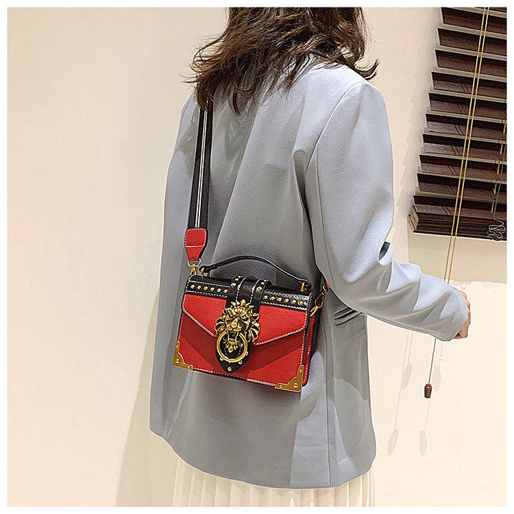 Lion Head Crossbody Bag