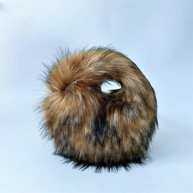 Round Fluffy Clutch