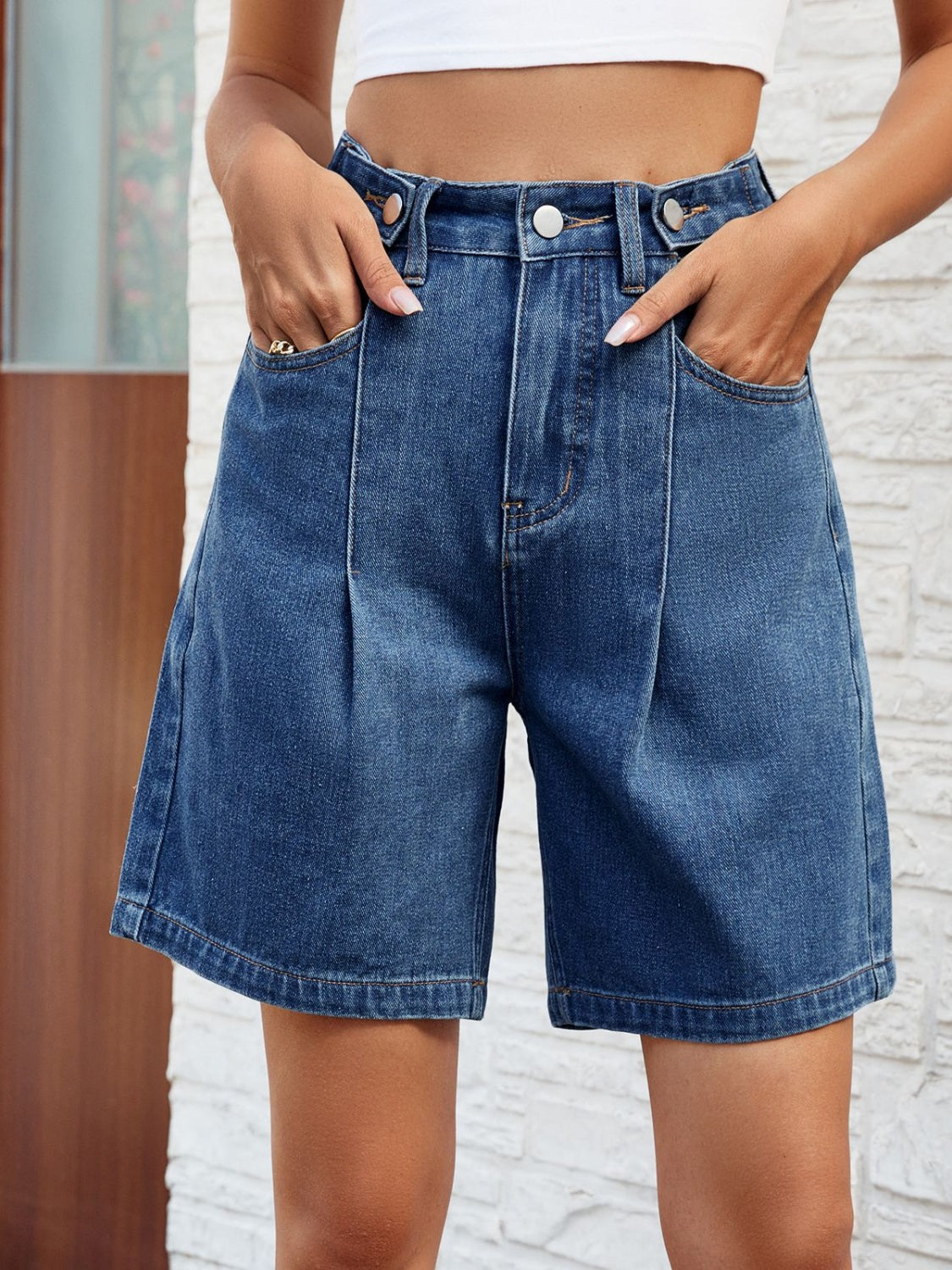 BELLA high waist denim shorts with front and back pockets, stylish and versatile for casual summer outfits.