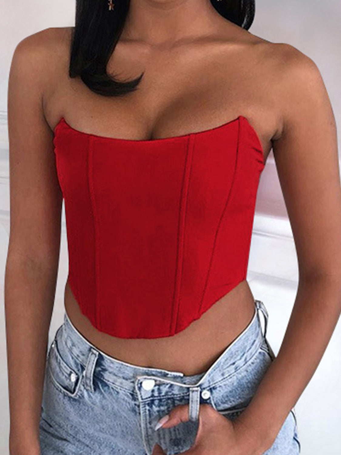 Bella Trendsi tube cropped top in black, close-up of fitted, strapless design with smooth fabric and subtle stitching details.