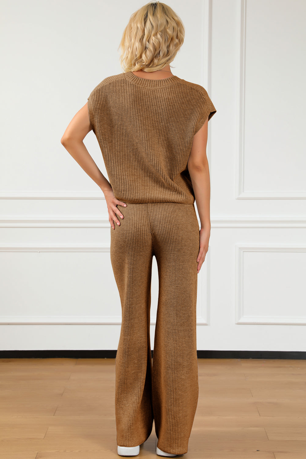 BELLA trendsi pocketed V-neck top and wide-leg sweater pants set, soft knit fabric, stylish and comfortable loungewear ensemble.