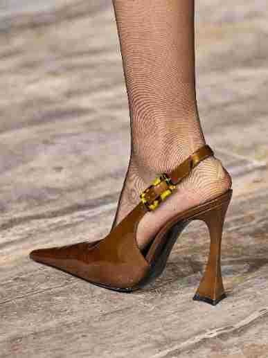 Lacquer Leather Shoes