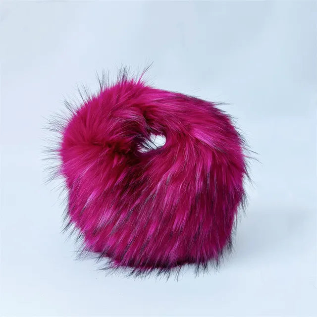 Round Fluffy Clutch