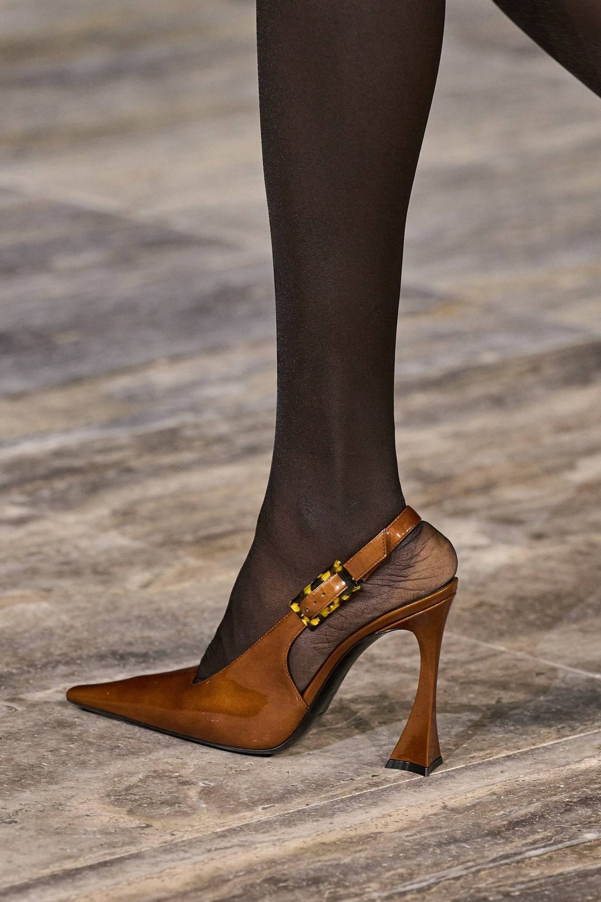 Lacquer Leather Shoes