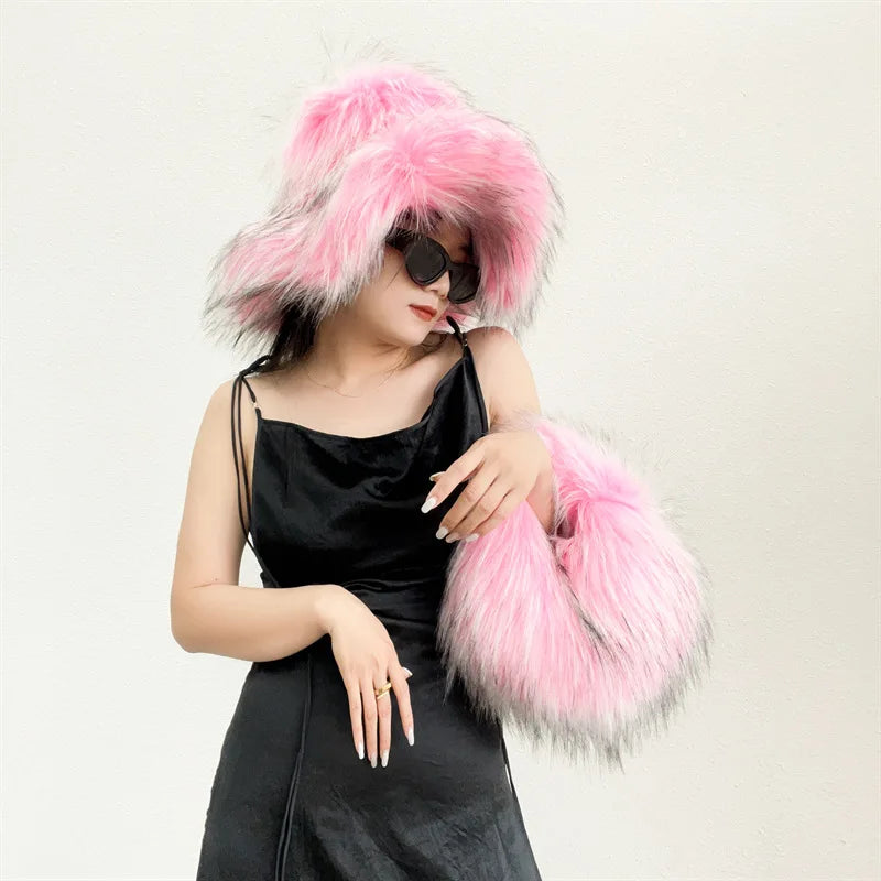 Round Fluffy Clutch