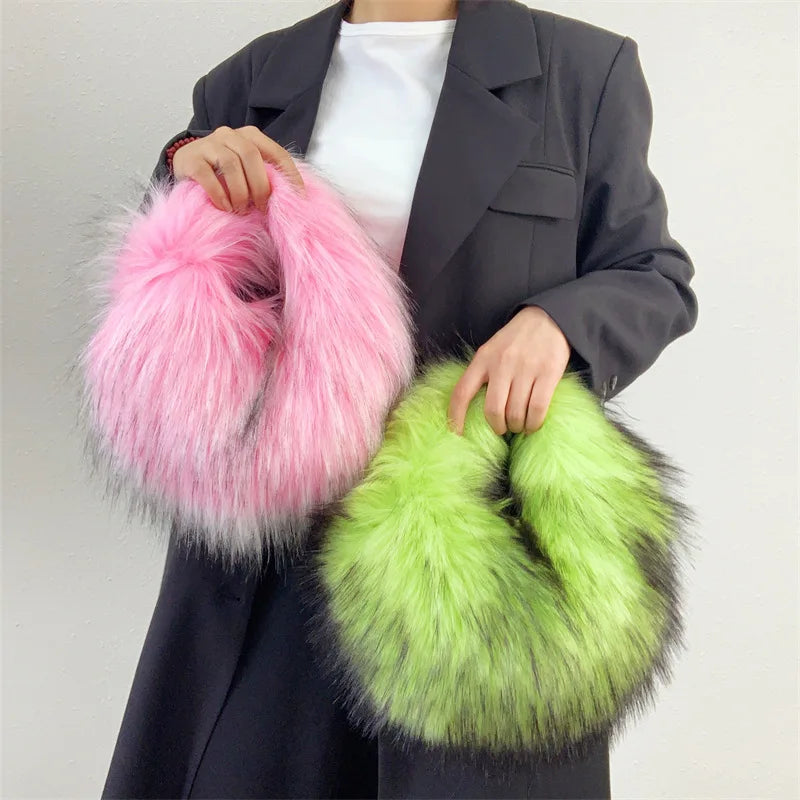 Round Fluffy Clutch