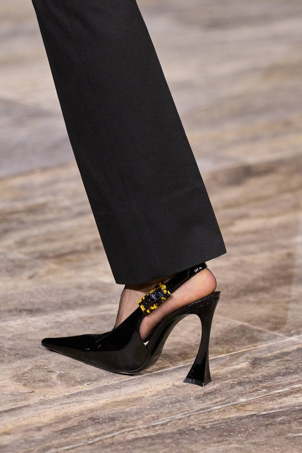 Lacquer Leather Shoes