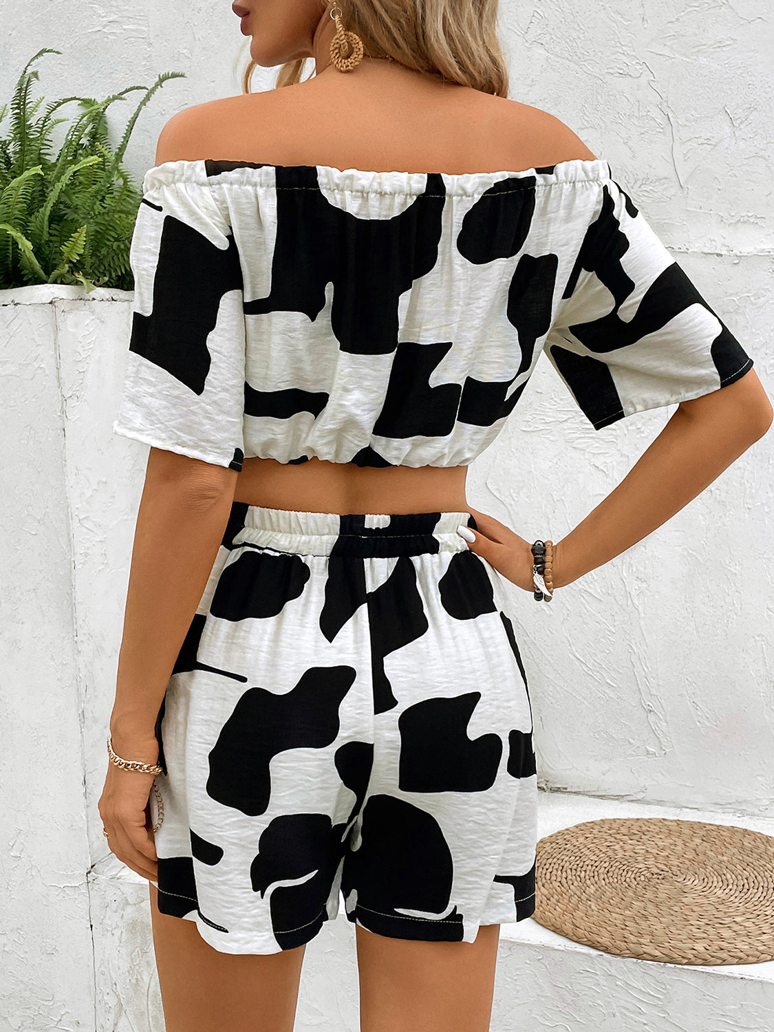 BELLA trendsi drawstring off-shoulder top and matching shorts set, light and breezy summer outfit, featuring a relaxed fit and stylish design.